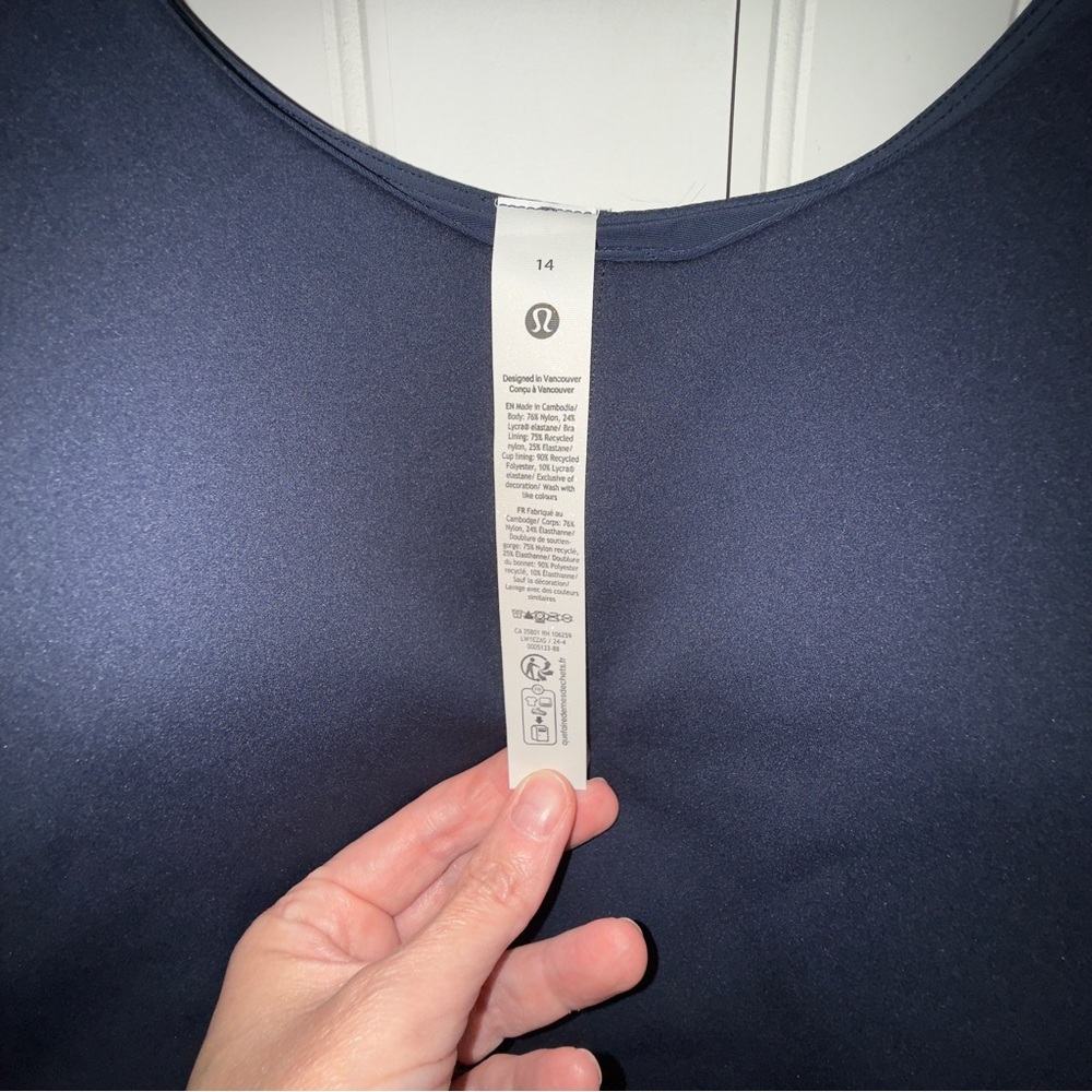 NWT Lululemon Glow Up Tank *Medium Support B/C Cup (True Navy) Size: 14 - Picture 4 of 4